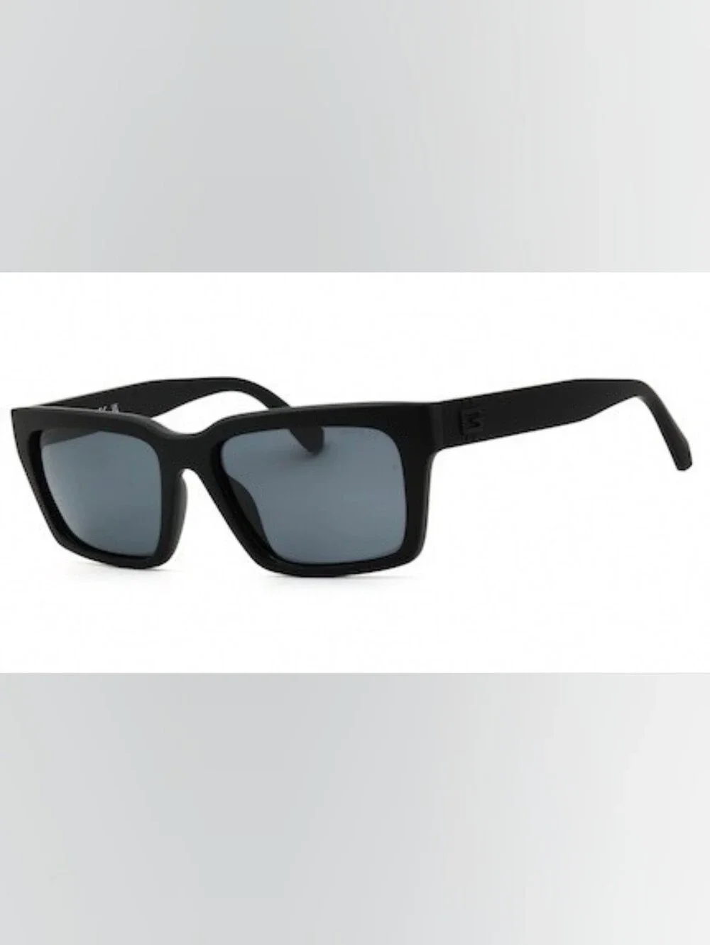 NWT GU 00121 Matte Black  02D Polarized men's sunglasses with case.